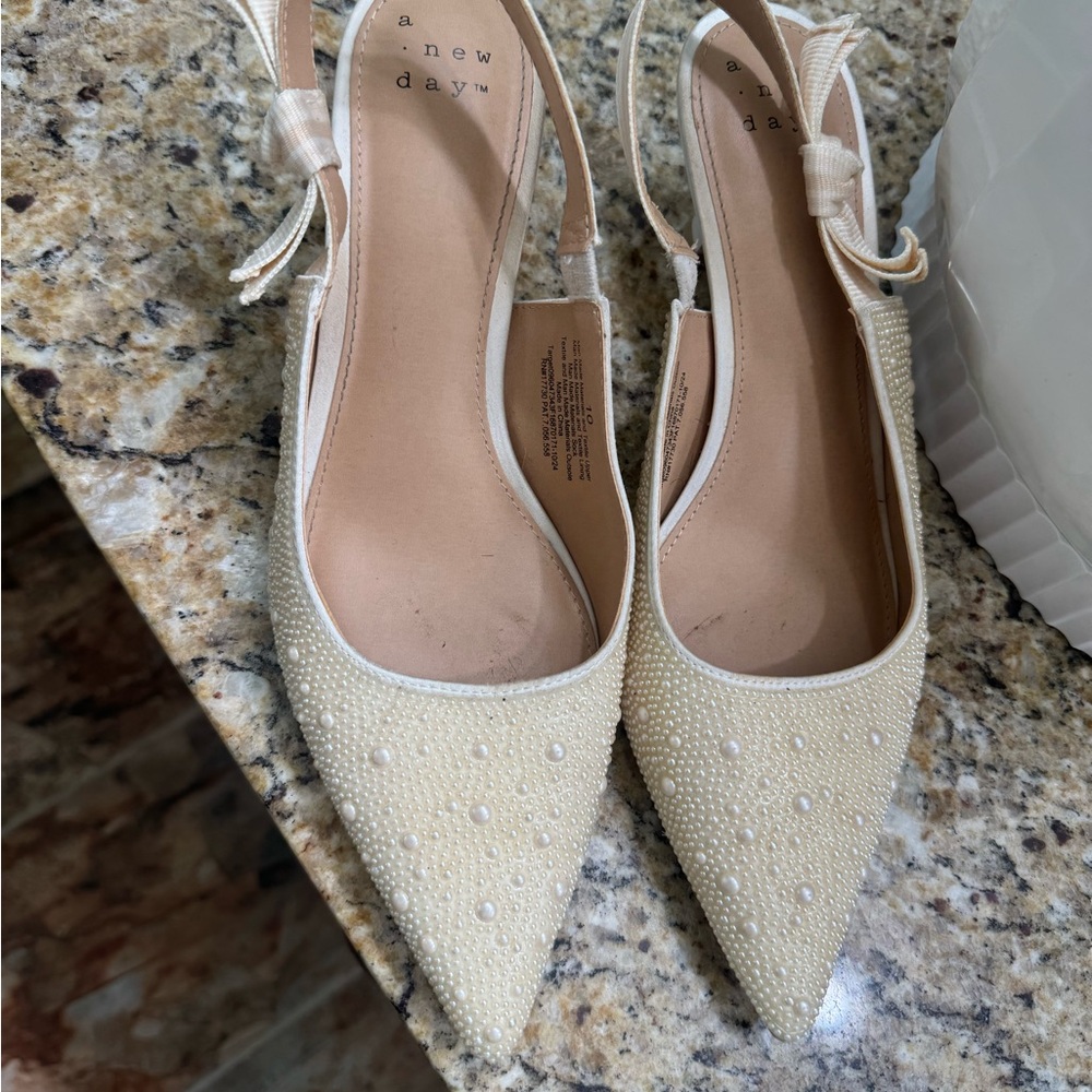 A New Day Women's Pearl Embellished Cream Heels